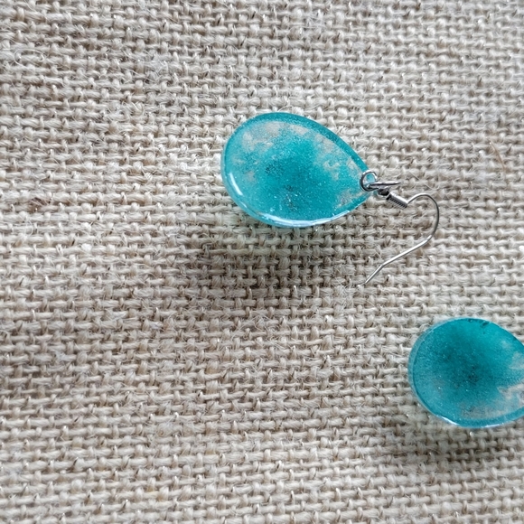 Resin earrings, teal blue - Picture 3 of 7